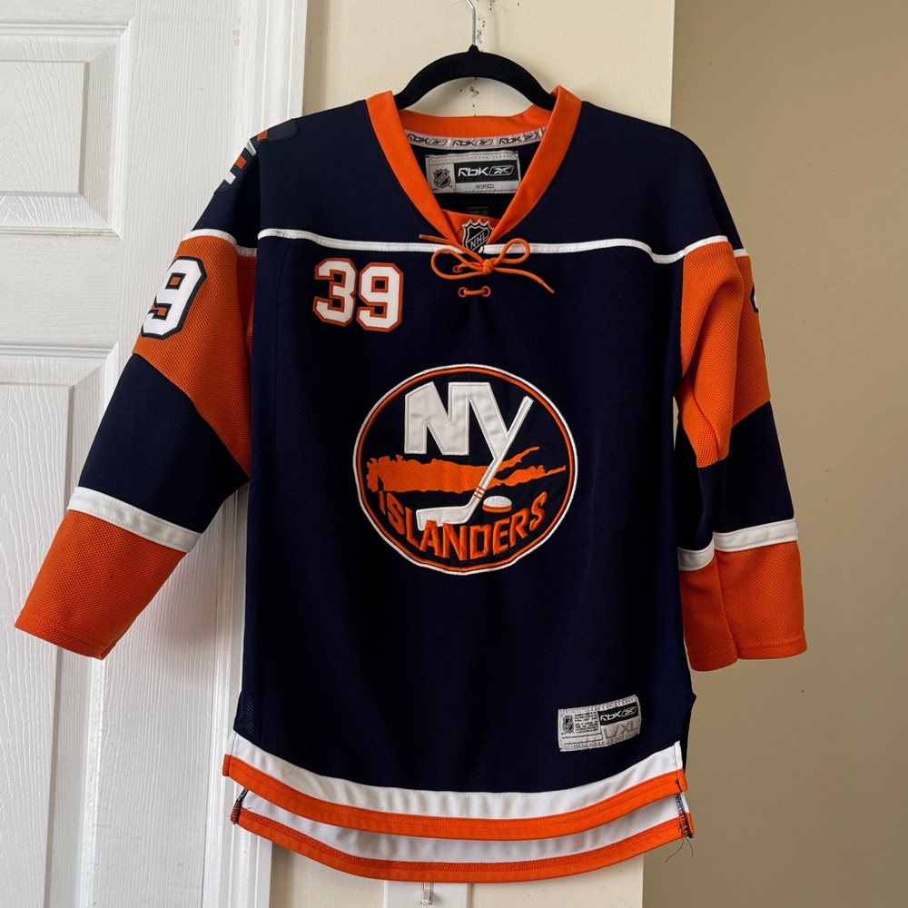 Vintage Youth Islanders 39 Dipietro signed jersey
